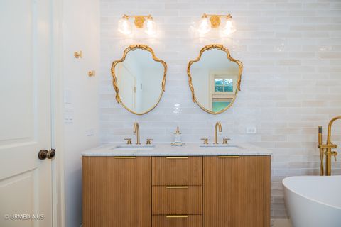 Tiny photo for 658 W WILLOW Street, Chicago, IL 60614 (MLS # 12438586)
