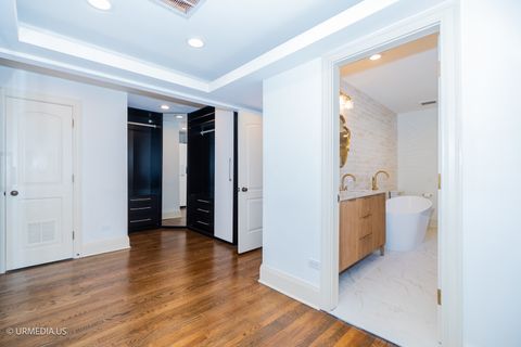 Tiny photo for 658 W WILLOW Street, Chicago, IL 60614 (MLS # 12438586)