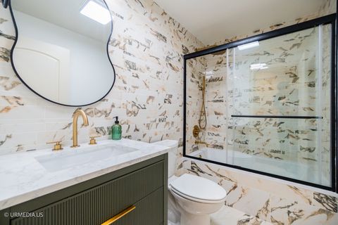 Tiny photo for 658 W WILLOW Street, Chicago, IL 60614 (MLS # 12438586)
