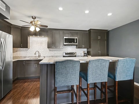 Tiny photo for 9840 S Pulaski Road #314, Oak Lawn, IL 60453 (MLS # 12738963)