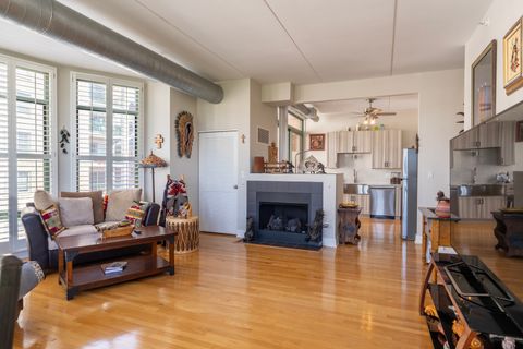 Tiny photo for 1 S Highland Avenue #400, Arlington Heights, IL 60005 (MLS # 12474237)