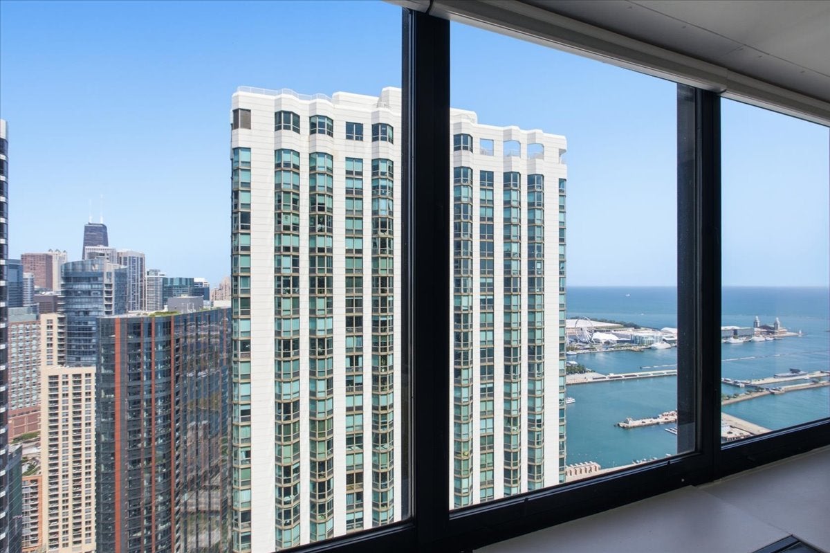 155 N Harbor Drive 4905
