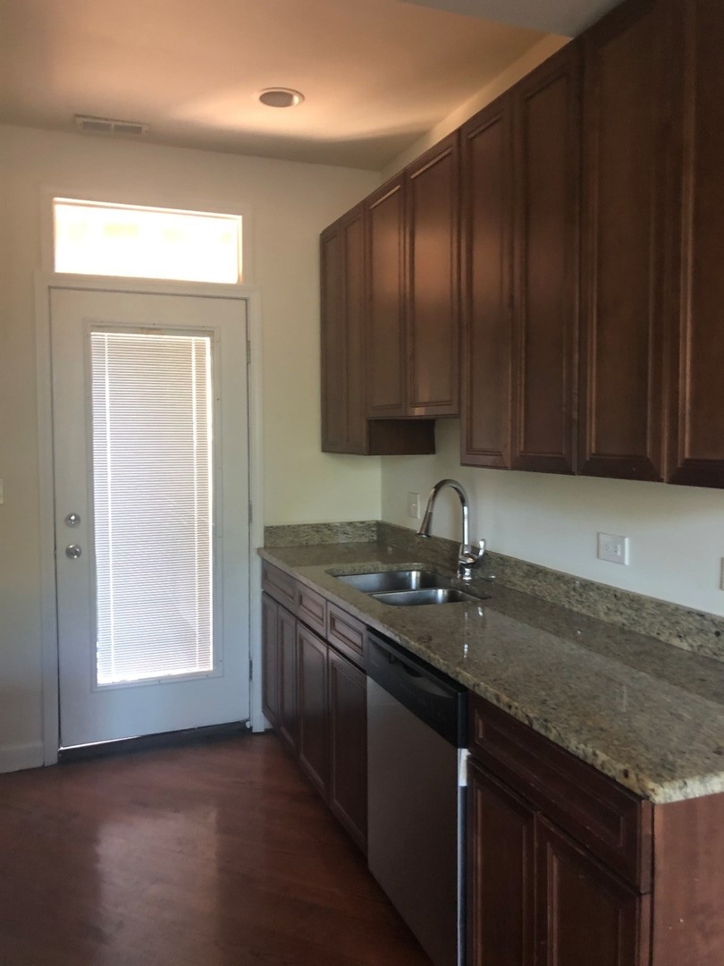 1533 W Hollywood Avenue 1