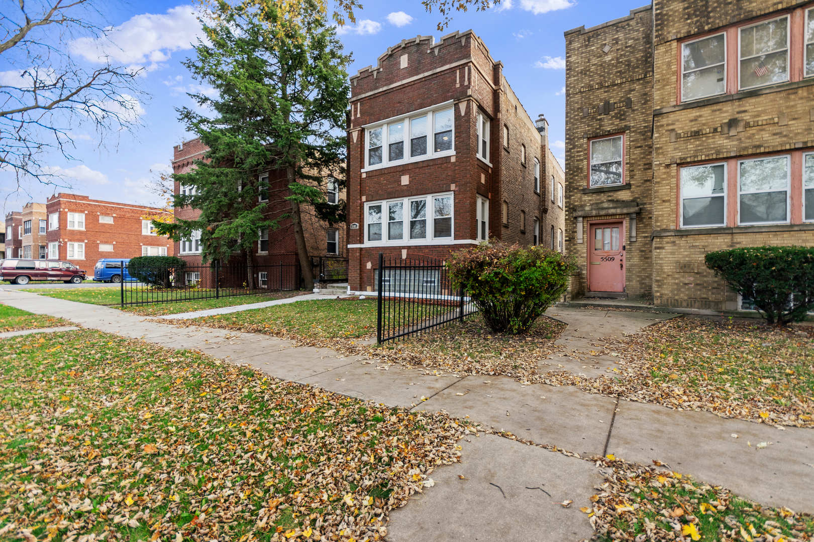 5505 W Potomac Avenue