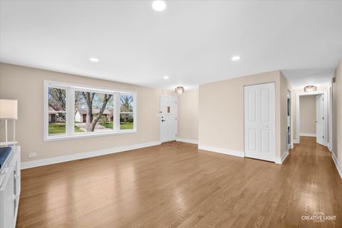 Tiny photo for 607 Grace Lane, Schaumburg, IL 60193 (MLS # 12626751)