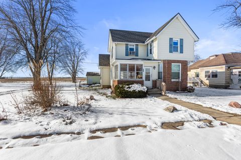 Tiny photo for 215 Chicago Street, Dewitt, IL 61735 (MLS # 12527617)