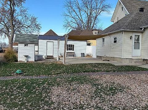 Tiny photo for 215 Chicago Street, Dewitt, IL 61735 (MLS # 12527617)