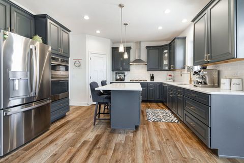 Tiny photo for 21042 Coventry Circle, Shorewood, IL 60404 (MLS # 12531850)