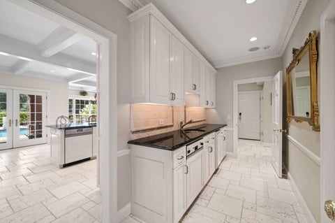 Tiny photo for 320 Woodley Road, Winnetka, IL 60093 (MLS # 12698685)