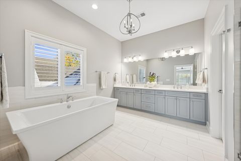 Tiny photo for 762 S Saylor Avenue, Elmhurst, IL 60126 (MLS # 12517113)