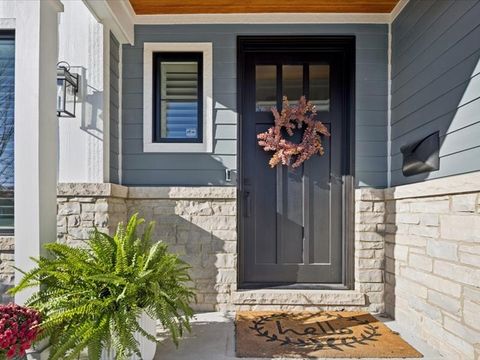 Tiny photo for 762 S Saylor Avenue, Elmhurst, IL 60126 (MLS # 12517113)