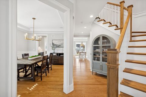 Tiny photo for 762 S Saylor Avenue, Elmhurst, IL 60126 (MLS # 12517113)