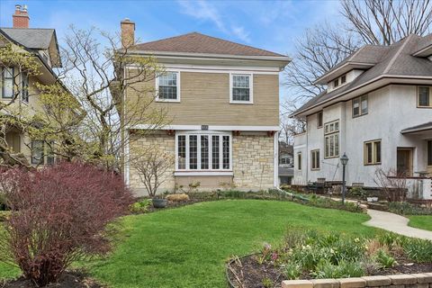 Tiny photo for 426 N Scoville Avenue, Oak Park, IL 60302 (MLS # 12575932)