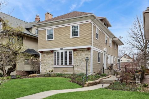 Photo of 426 N Scoville Avenue, Oak Park, IL 60302 (MLS # 12575932)