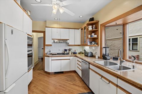 Tiny photo for 426 N Scoville Avenue, Oak Park, IL 60302 (MLS # 12575932)