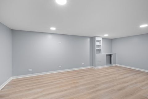Tiny photo for 6207 W Eastwood Avenue, Chicago, IL 60630 (MLS # 12635900)
