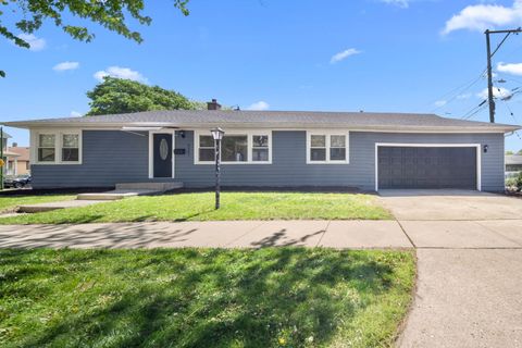 Photo of 6207 W Eastwood Avenue, Chicago, IL 60630 (MLS # 12635900)