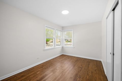 Tiny photo for 6207 W Eastwood Avenue, Chicago, IL 60630 (MLS # 12635900)