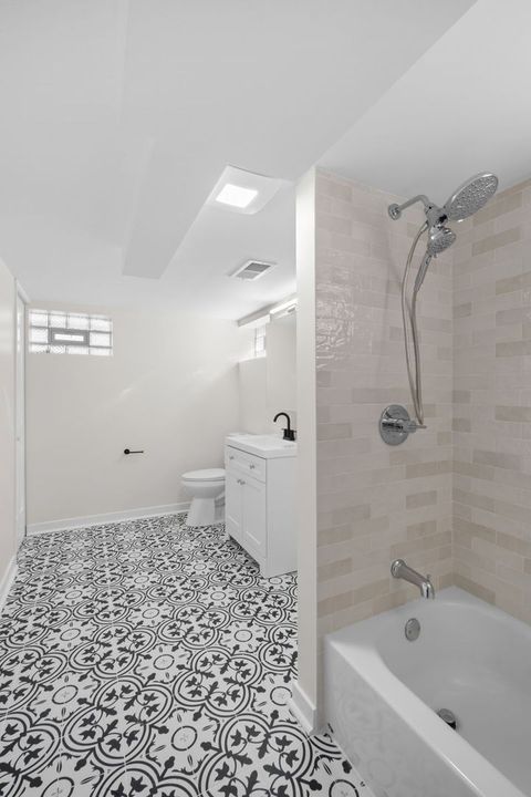 Tiny photo for 6207 W Eastwood Avenue, Chicago, IL 60630 (MLS # 12635900)