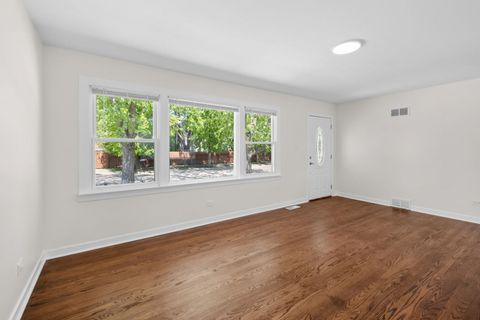 Tiny photo for 6207 W Eastwood Avenue, Chicago, IL 60630 (MLS # 12635900)