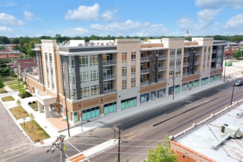 4758 N Laramie Avenue 406 Chicago IL 60630