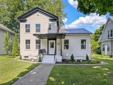 306 11th Avenue Sterling IL 61081