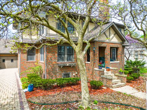 120 N Grant Street Westmont IL 60559