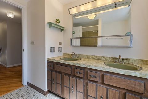 Tiny photo for 2624 N Prindle Avenue, Arlington Heights, IL 60004 (MLS # 12471416)