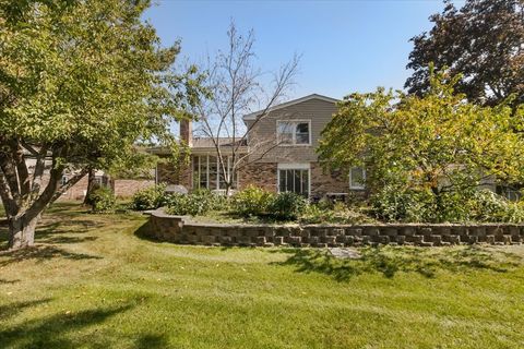 Tiny photo for 2624 N Prindle Avenue, Arlington Heights, IL 60004 (MLS # 12471416)