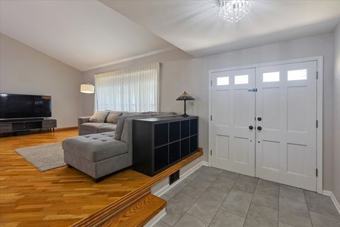 Tiny photo for 2624 N Prindle Avenue, Arlington Heights, IL 60004 (MLS # 12471416)