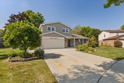 Tiny photo for 2624 N Prindle Avenue, Arlington Heights, IL 60004 (MLS # 12471416)