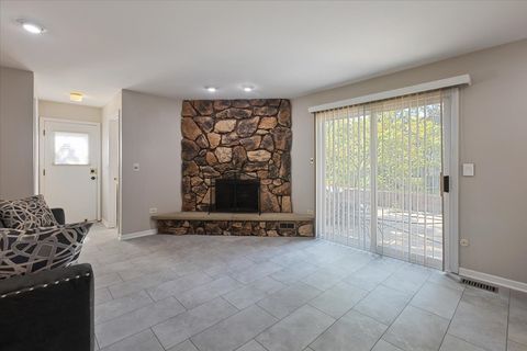 Tiny photo for 2624 N Prindle Avenue, Arlington Heights, IL 60004 (MLS # 12471416)