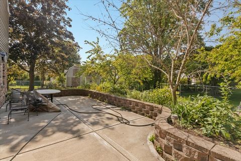 Tiny photo for 2624 N Prindle Avenue, Arlington Heights, IL 60004 (MLS # 12471416)