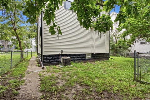 Tiny photo for 387 S Evergreen Avenue, Kankakee, IL 60901 (MLS # 12733800)