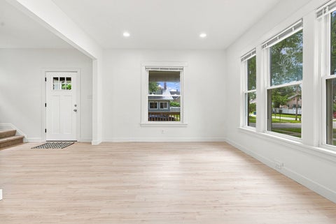 Tiny photo for 387 S Evergreen Avenue, Kankakee, IL 60901 (MLS # 12733800)