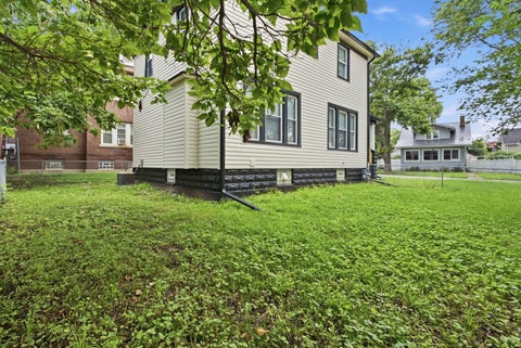 Tiny photo for 387 S Evergreen Avenue, Kankakee, IL 60901 (MLS # 12733800)