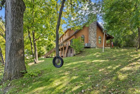 Tiny photo for 707 Quinn Road, McHenry, IL 60051 (MLS # 12489284)
