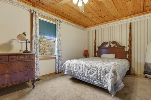 Tiny photo for 707 Quinn Road, McHenry, IL 60051 (MLS # 12489284)
