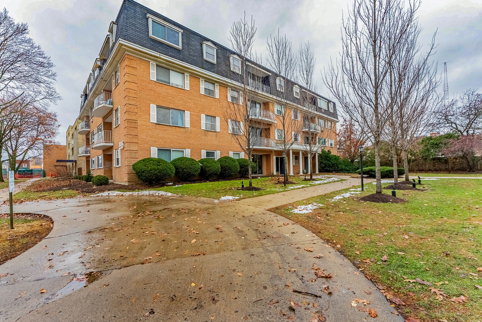 415 Wesley Avenue 24