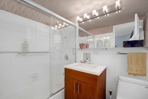 Tiny photo for 850 N DeWitt Place #7K, Chicago, IL 60611 (MLS # 12669886)
