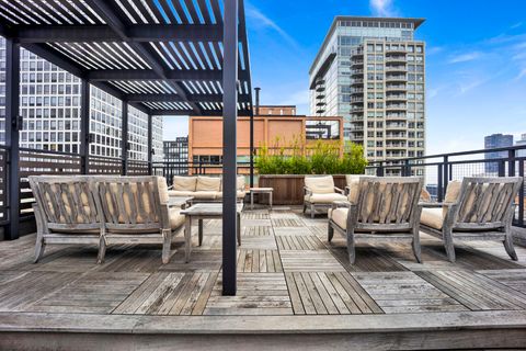 Tiny photo for 850 N DeWitt Place #7K, Chicago, IL 60611 (MLS # 12669886)