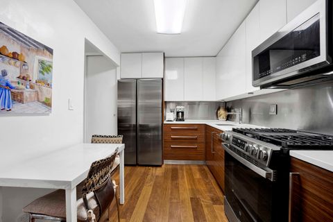 Tiny photo for 850 N DeWitt Place #7K, Chicago, IL 60611 (MLS # 12669886)