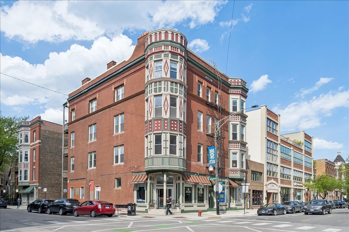 1170 W Armitage Avenue 3W