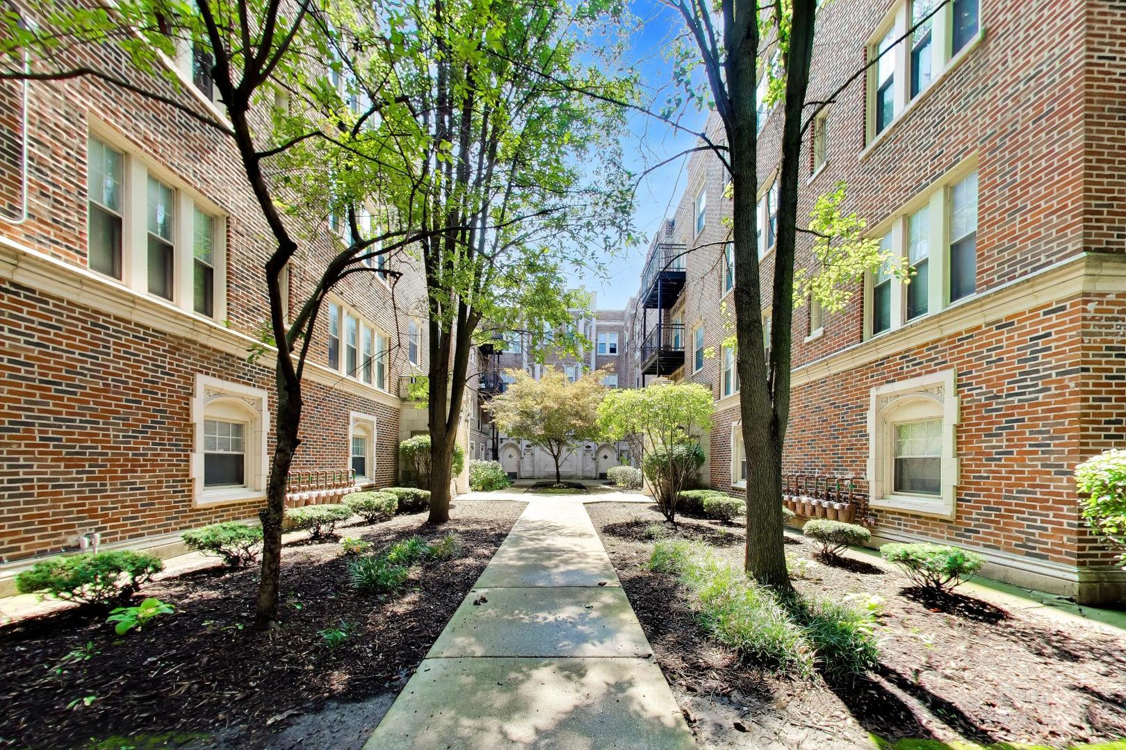 2315 E 70th Place 213