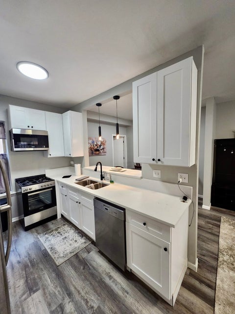 Tiny photo for 2315 E 70th Place #213, Chicago, IL 60649 (MLS # 12736434)