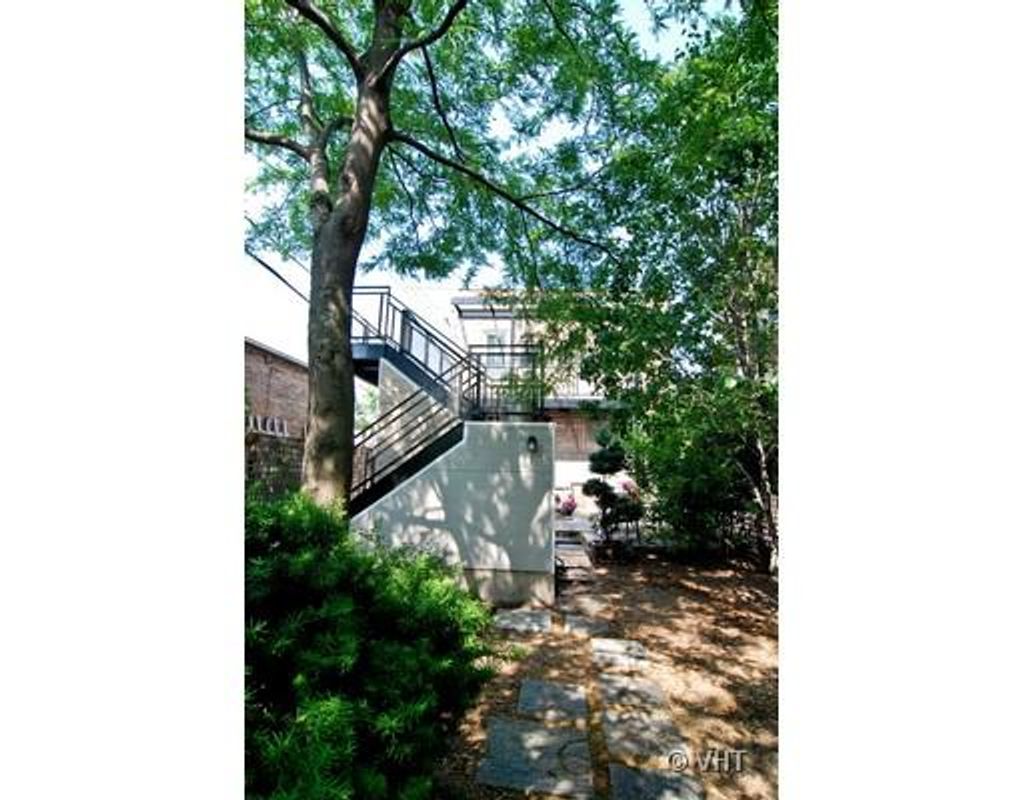 listing image 0