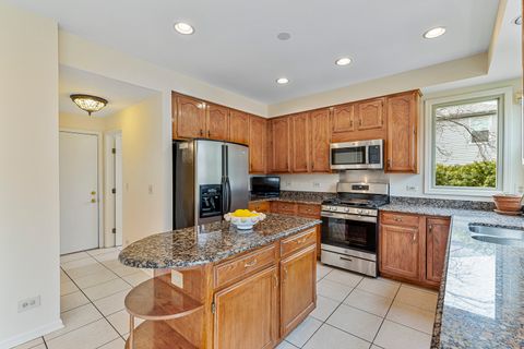 Tiny photo for 751 Williams Way, Vernon Hills, IL 60061 (MLS # 12611551)