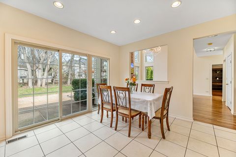 Tiny photo for 751 Williams Way, Vernon Hills, IL 60061 (MLS # 12611551)