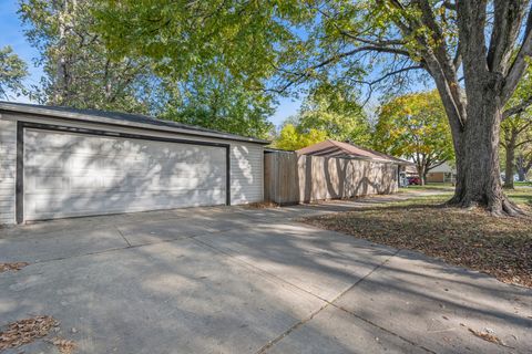 Tiny photo for 9556 S Bennett Avenue, Chicago, IL 60617 (MLS # 12504510)