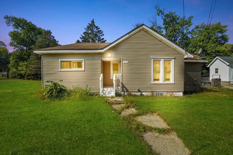 Tiny photo for 10156 W Beach Road, Beach Park, IL 60099 (MLS # 12485235)
